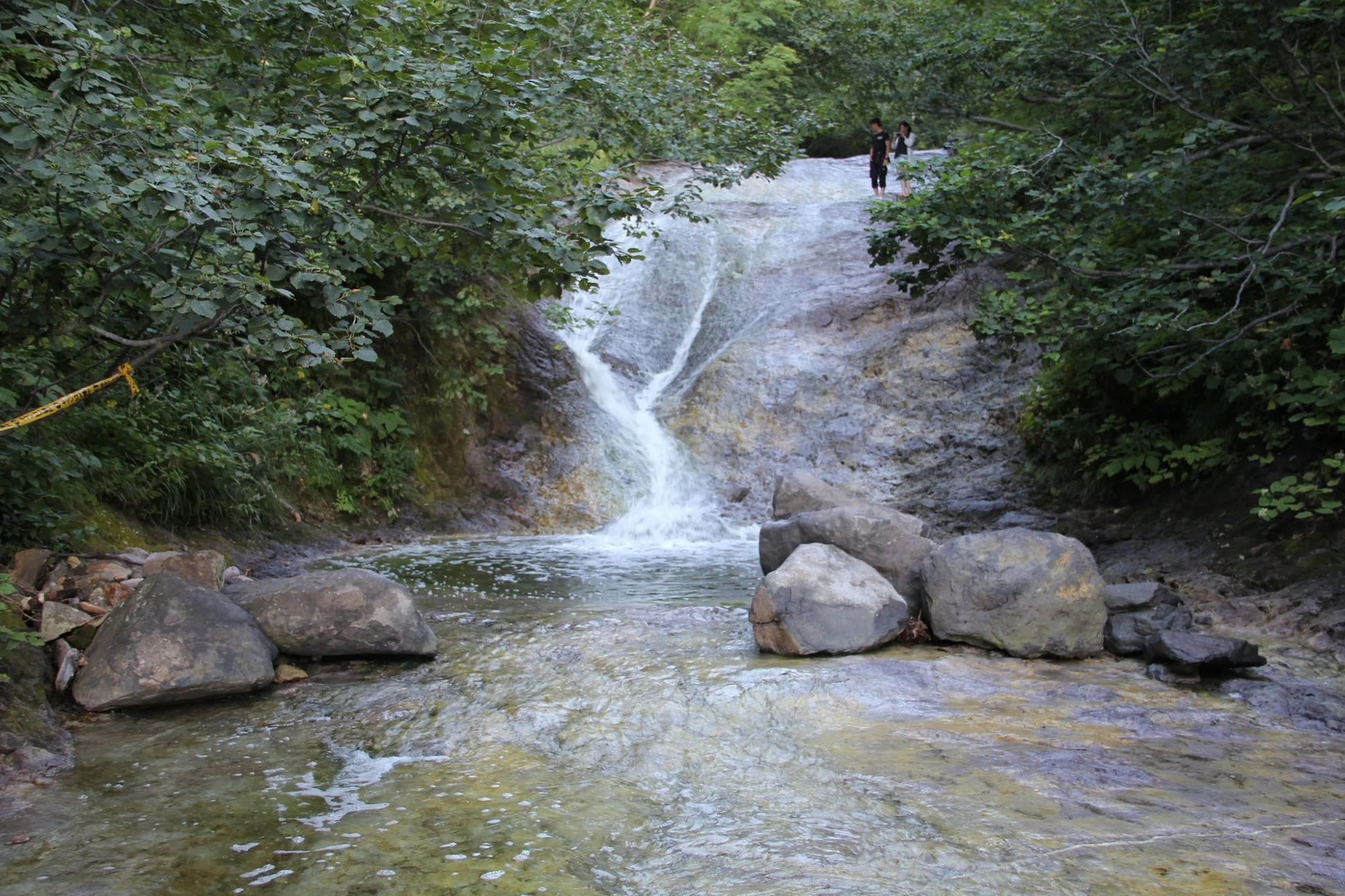 カムイワッカ湯の滝